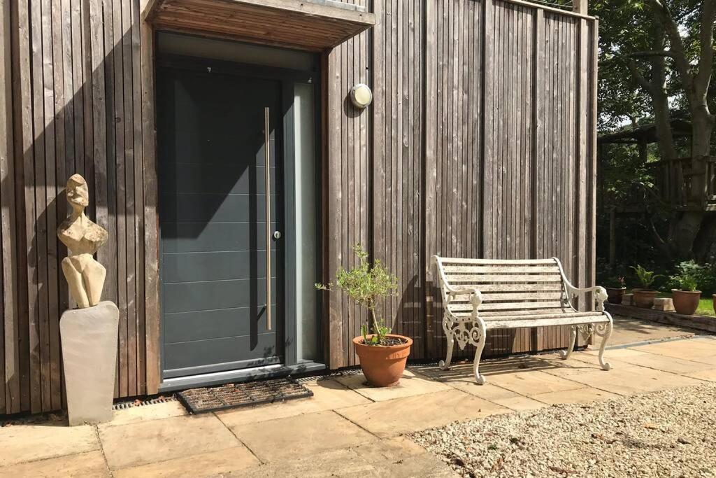 Garden Hideaway, Self-Contained, Edge Of Bath Lägenhet Exteriör bild