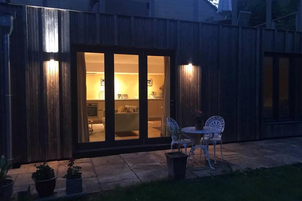 Garden Hideaway, Self-Contained, Edge Of Bath Lägenhet Exteriör bild